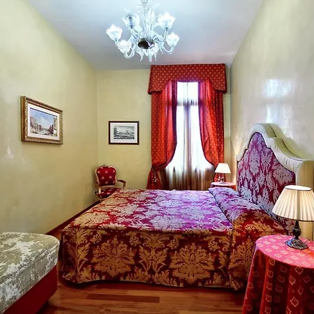 Residence Odoni Venice Room photo